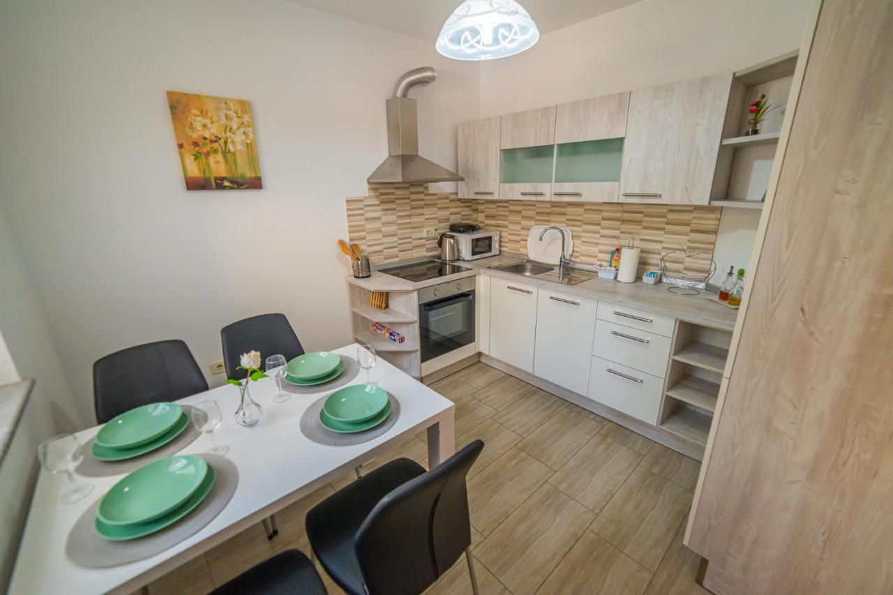Harmony Inn Apartments Порторож Экстерьер фото