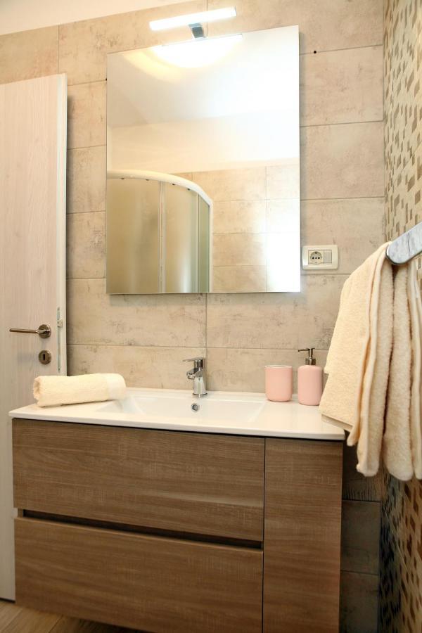 Harmony Inn Apartments Порторож Экстерьер фото