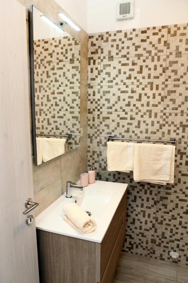 Harmony Inn Apartments Порторож Экстерьер фото
