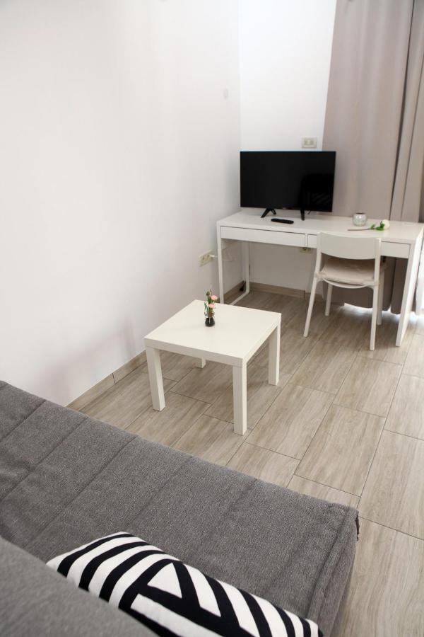 Harmony Inn Apartments Порторож Экстерьер фото